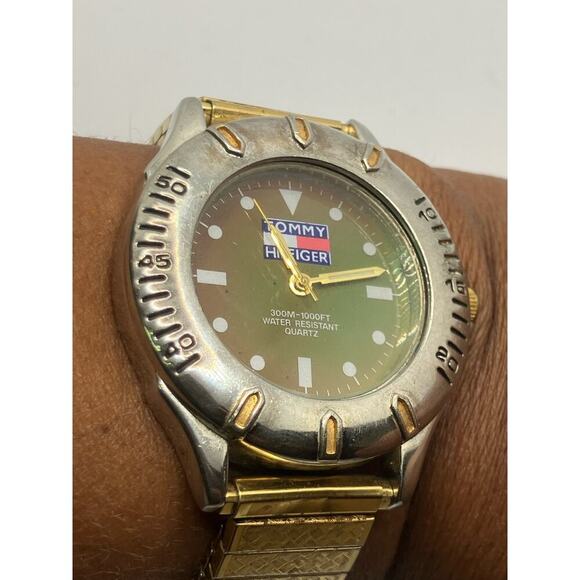 Tommy Hilfiger Mood Watch Vintage Mens,Water Resis, Gold Silver Tone NEW Battery - Picture 6 of 10